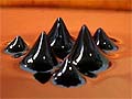 Ferrofluid, eine magnetische Nano-Flssigkeit  dpa